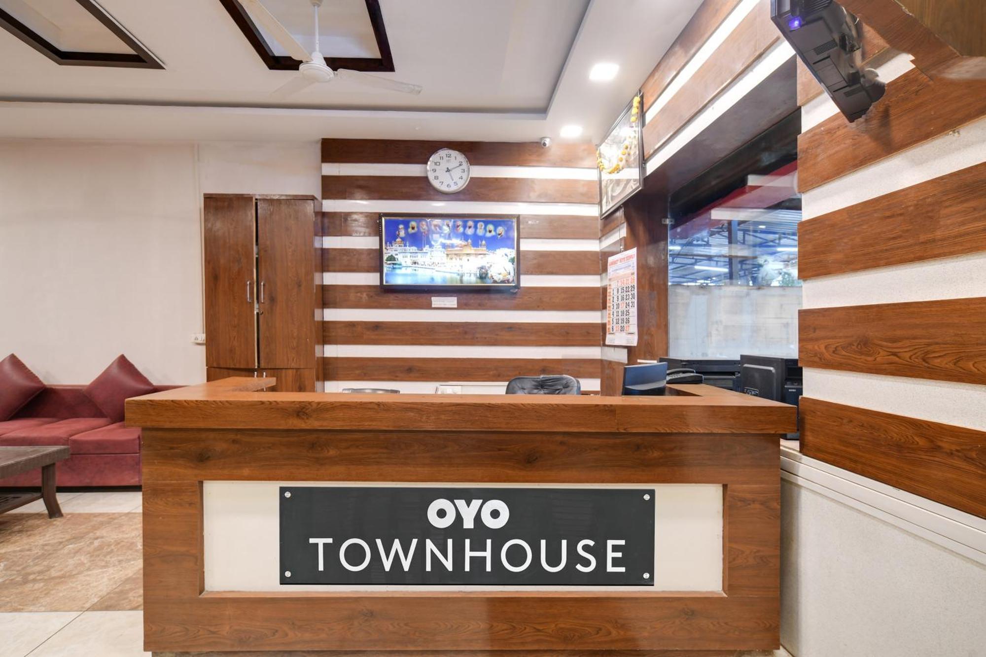 Townhouse Prime Stay Indore Ngoại thất bức ảnh