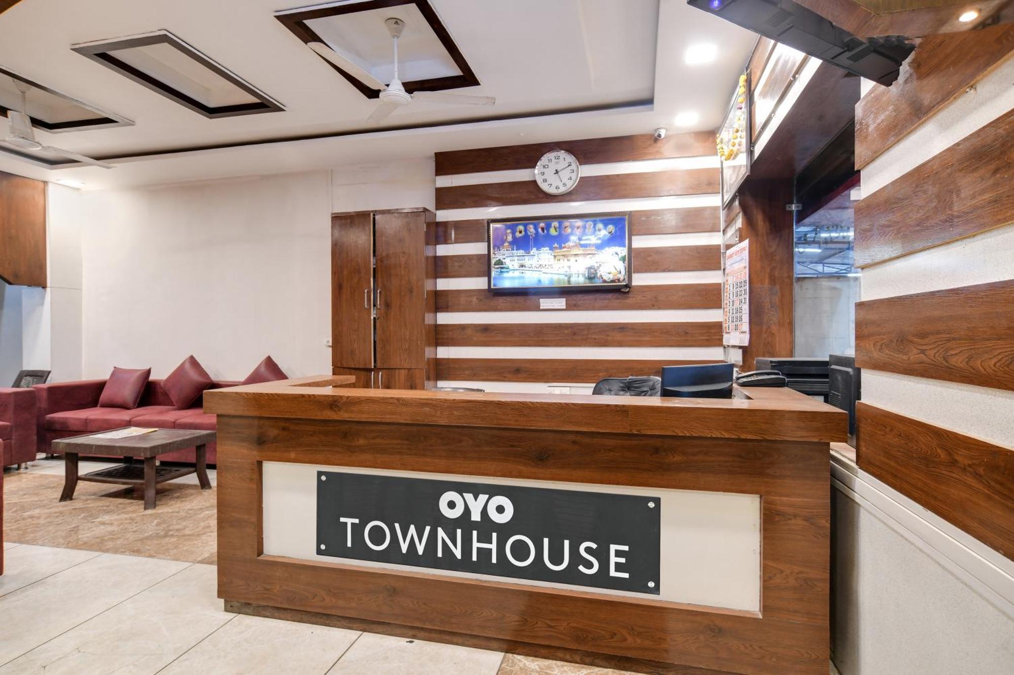 Townhouse Prime Stay Indore Ngoại thất bức ảnh