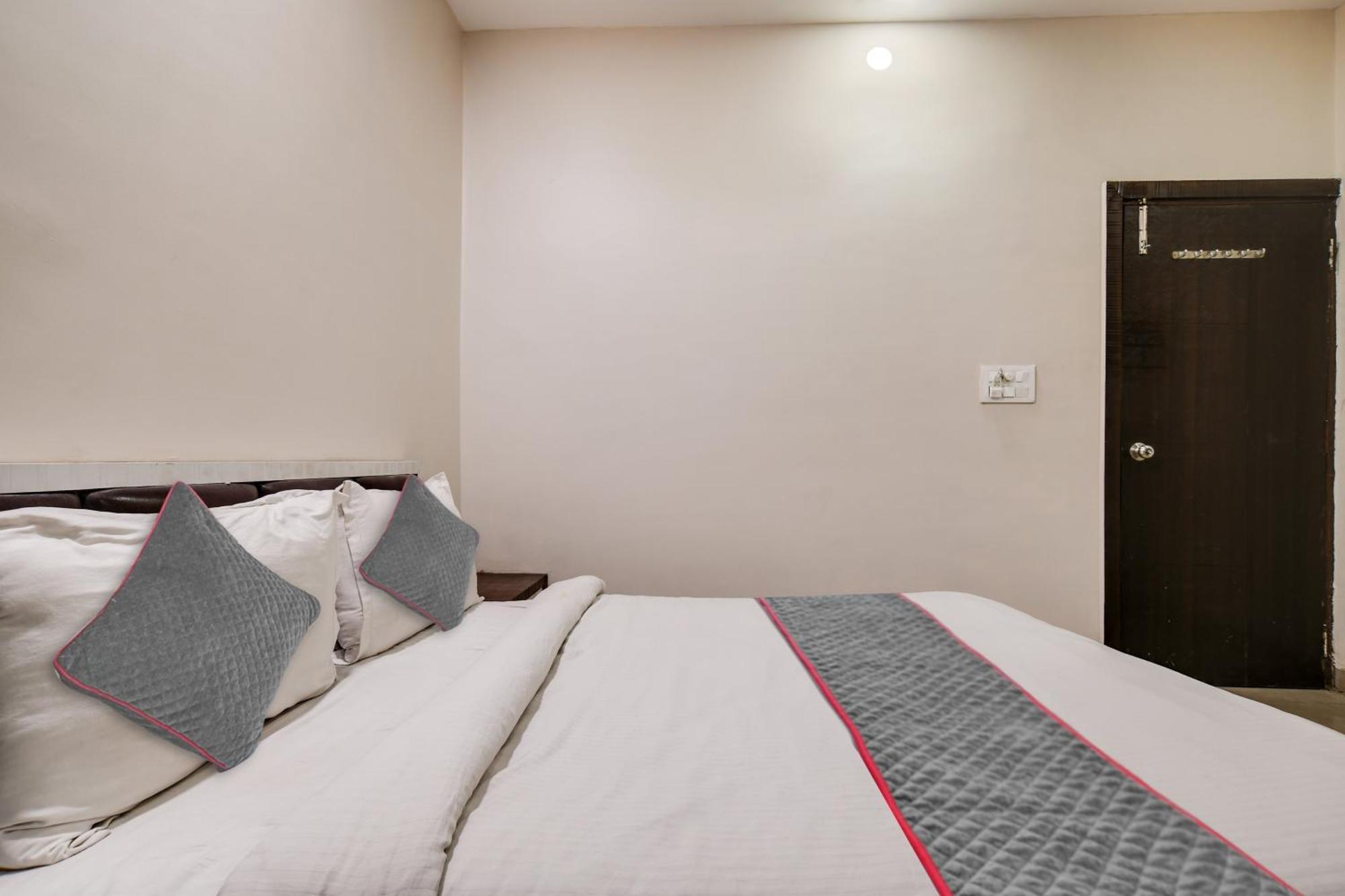 Townhouse Prime Stay Indore Ngoại thất bức ảnh